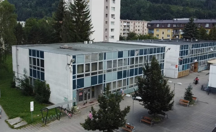 Polyfunkčná budova Považská Bystrica