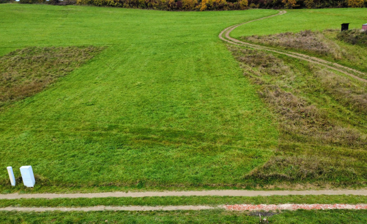 Na predaj krásny slnečný pozemok so stavebným povolením. Horný Lieskov. - fotografia 6