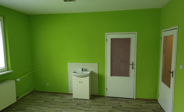 REZERVOVANÝ-Ponúkame na prenájom 3 izbový nebytový priestor na sídlisku Hliny. - fotografia 4