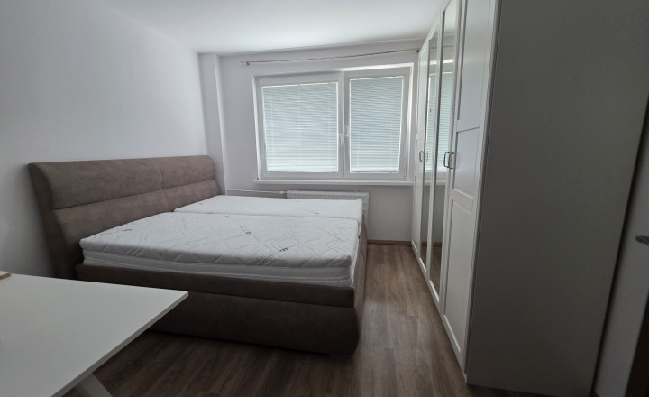 Na prenájom: Moderný 3-izbový byt po kompletnej rekonštrukcii – sídlisko SNP - fotografia 5