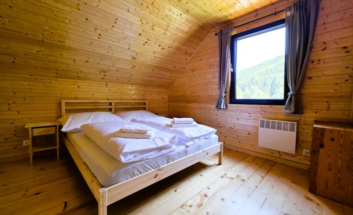 Moderná novostavba rekreačnej chaty v obci Horná Mariková. - fotografia 15