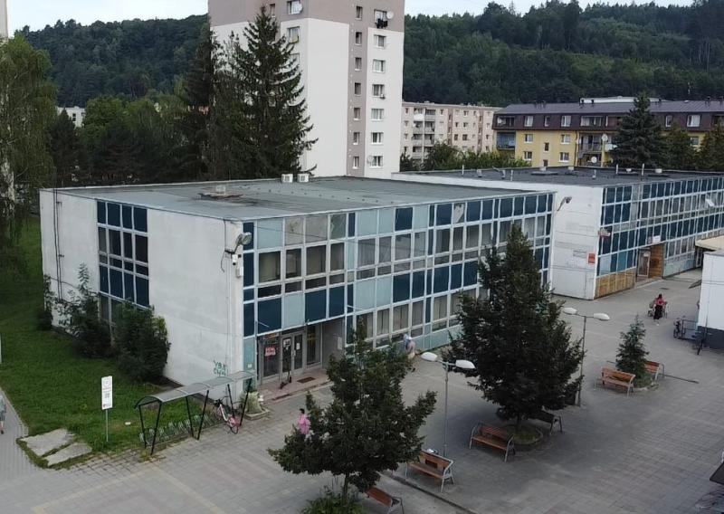 Polyfunkčná budova Považská Bystrica
